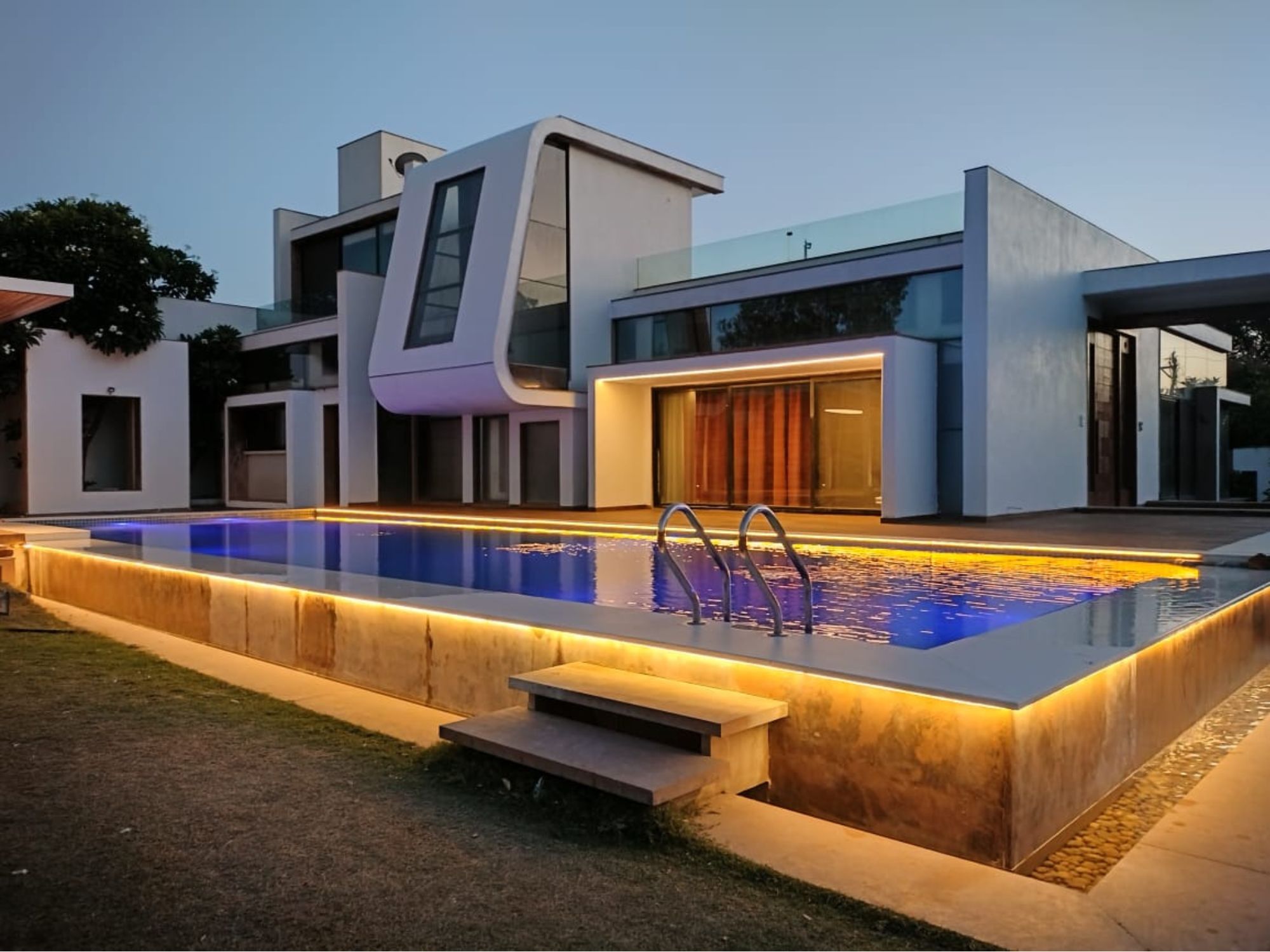 Farmhouse Swimming Pool